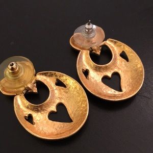 Vintage Jewelry - Gold vintage pierced heart door knocker earrings Vintage Jewelry - Gold vintage pierced heart door knocker earrings